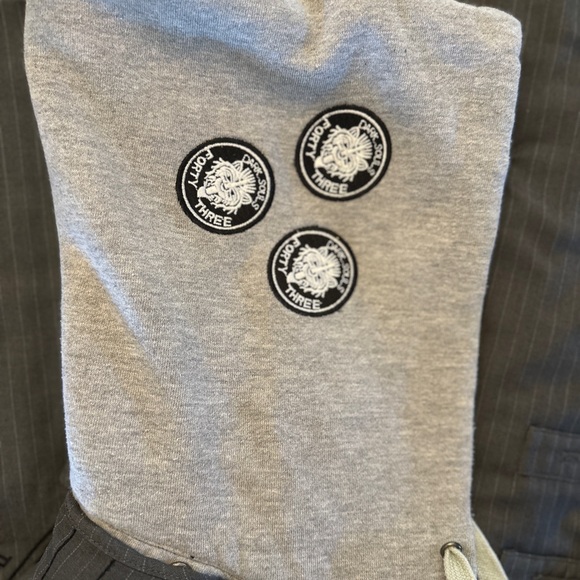 Arsenal 43, Size Large, Grey, Black, Removable hood - Picture 8 of 8